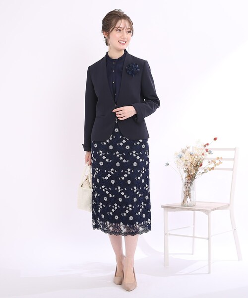 couture brooch（クチュールブローチ）の「◆ラッフルフリル ゴールド釦ブラウス（シャツ/ブラウス・レディース・オフホワイト/ネイビー・40/38/42）」の10枚目の写真