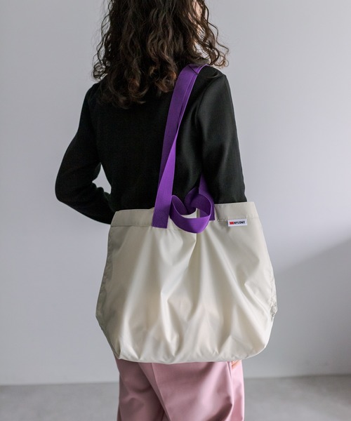 mystic(ミスティック)の「NYLONY コントラストツーハンドルトート S(トートバッグ・レディース・グリーン/パープル/イエロー・ONE SIZE)」の2枚目の写真