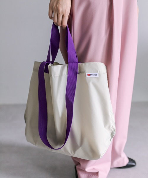 mystic(ミスティック)の「NYLONY コントラストツーハンドルトート S(トートバッグ・レディース・グリーン/パープル/イエロー・ONE SIZE)」の4枚目の写真