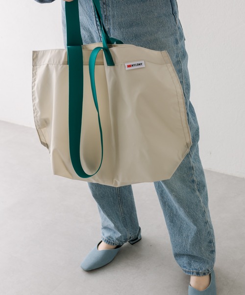 mystic(ミスティック)の「NYLONY コントラストツーハンドルトート S(トートバッグ・レディース・グリーン/パープル/イエロー・ONE SIZE)」の6枚目の写真