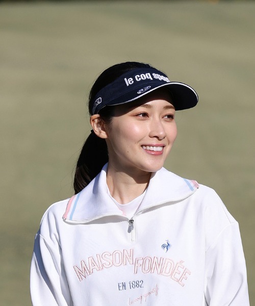 le coq sportif GOLF(ルコックスポルティフゴルフ)の「ロゴサンバイザー(サンバイザー・レディース・ホワイト/ブラック/ネイビー/ピンク・F)」の20枚目の写真