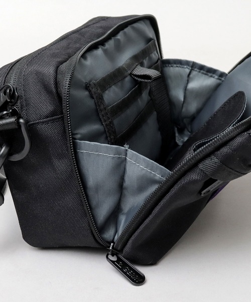 GERRY(ジェリー)の「撥水加工 リサイクルポリエステル REPREVE マルチポケット 横型 ミニショルダーバッグ(ショルダーバッグ・メンズ・ブラック/ブラウン系その他/ベージュ/グレー・FREE)」の15枚目の写真