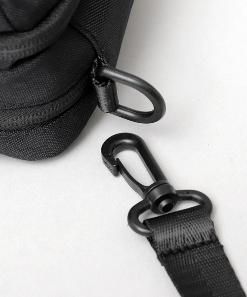 GERRY(ジェリー)の「撥水加工 リサイクルポリエステル REPREVE マルチポケット 横型 ミニショルダーバッグ(ショルダーバッグ・メンズ・ブラック/ブラウン系その他/ベージュ/グレー・FREE)」の18枚目の写真