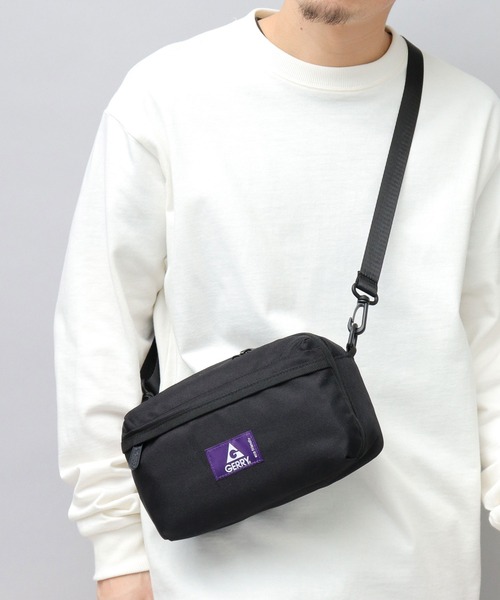 GERRY(ジェリー)の「撥水加工 リサイクルポリエステル REPREVE マルチポケット 横型 ミニショルダーバッグ(ショルダーバッグ・メンズ・ブラック/ブラウン系その他/ベージュ/グレー・FREE)」の5枚目の写真