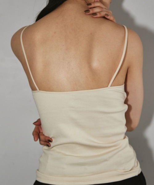 TODAYFUL（トゥデイフル）の「TODAYFUL Back Open Camisole 12110627（タンクトップ・レディース・ベージュ/オフホワイト/ブラック・FREE）」の6枚目の写真