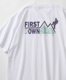 FIRST DOWN（ファーストダウン）の「【FIRST DOWN USA】ファーストダウン USA ワンポイント＆バックプリント  lee quraグラフィック コットンジャージーTシャツ/半袖Tシャツ（Tシャツ/カットソー）」