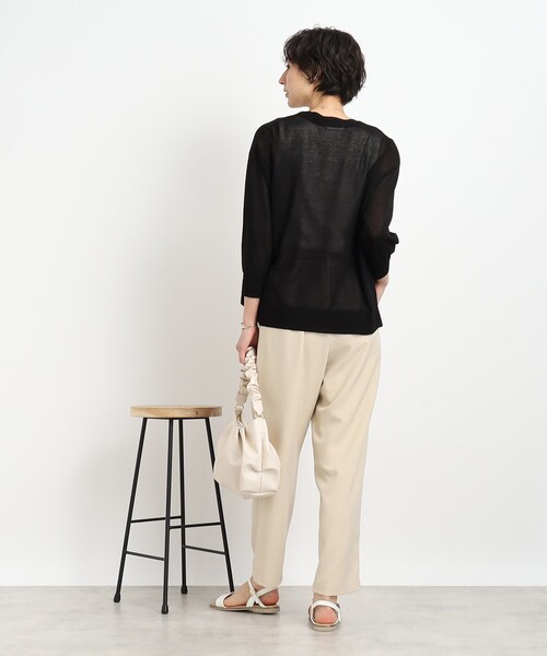 DRESKIP（ドレスキップ）の「◆さらっと羽織って軽やかに トッパ－カーディガン（カーディガン/ボレロ・レディース・イエロー/ネイビー/ライトベージュ/オフホワイト/ダークオレンジ/ブルー/ブラック/グリーン・00）」の17枚目の写真