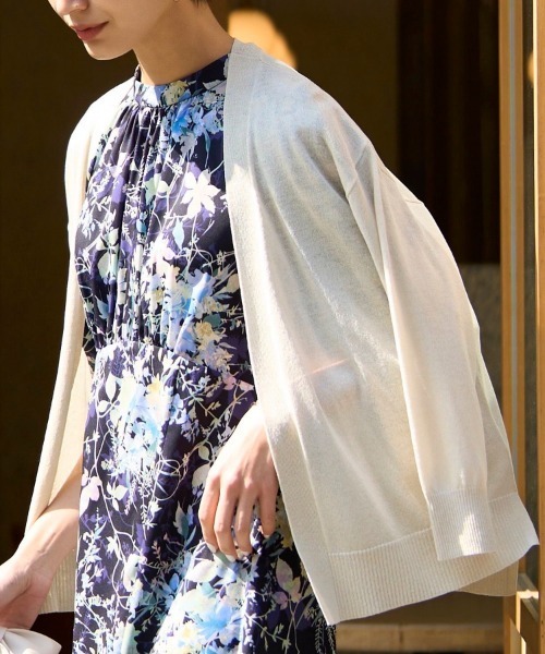 DRESKIP（ドレスキップ）の「◆さらっと羽織って軽やかに トッパ－カーディガン（カーディガン/ボレロ・レディース・イエロー/ネイビー/ライトベージュ/オフホワイト/ダークオレンジ/ブルー/ブラック/グリーン・00）」の4枚目の写真