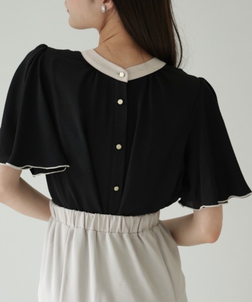 tocco closet(トッコ クローゼット)の「【ZOZO限定】前後2WAY配色フレアスリーブブラウス(シャツ/ブラウス・レディース・ブラック/ベージュ/オフホワイト・M)」の1枚目の写真