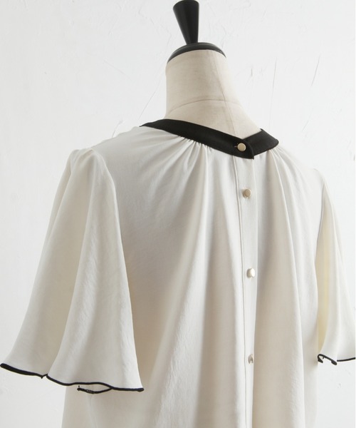 tocco closet(トッコ クローゼット)の「【ZOZO限定】前後2WAY配色フレアスリーブブラウス(シャツ/ブラウス・レディース・ブラック/ベージュ/オフホワイト・M)」の18枚目の写真