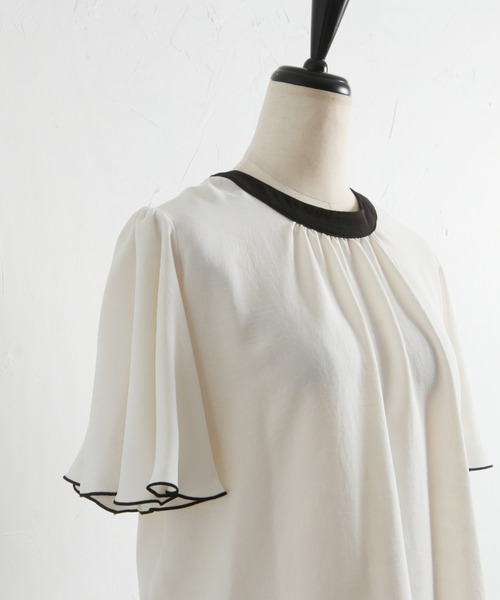 tocco closet(トッコ クローゼット)の「【ZOZO限定】前後2WAY配色フレアスリーブブラウス(シャツ/ブラウス・レディース・ブラック/ベージュ/オフホワイト・M)」の8枚目の写真