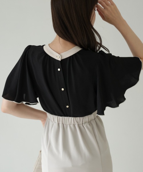 tocco closet(トッコ クローゼット)の「【ZOZO限定】前後2WAY配色フレアスリーブブラウス(シャツ/ブラウス・レディース・ブラック/ベージュ/オフホワイト・M)」の4枚目の写真