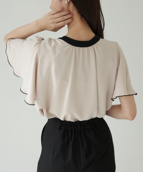 tocco closet(トッコ クローゼット)の「【ZOZO限定】前後2WAY配色フレアスリーブブラウス(シャツ/ブラウス・レディース・ブラック/ベージュ/オフホワイト・M)」の21枚目の写真