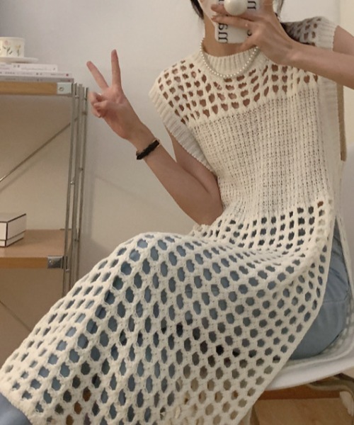 deux amour（ドゥーザムール）の「カギ編みロングジレ（ベスト・レディース・ブラック/ホワイト・FREE）」の5枚目の写真