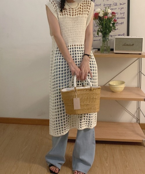 deux amour（ドゥーザムール）の「カギ編みロングジレ（ベスト・レディース・ブラック/ホワイト・FREE）」の12枚目の写真