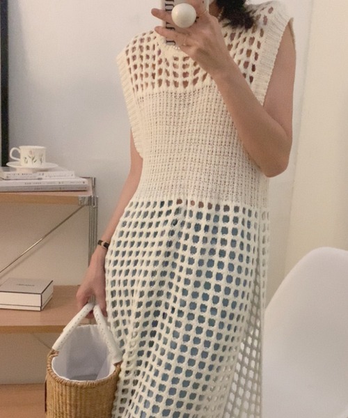 deux amour（ドゥーザムール）の「カギ編みロングジレ（ベスト・レディース・ブラック/ホワイト・FREE）」の6枚目の写真