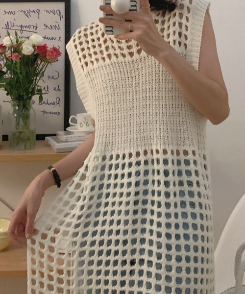 deux amour（ドゥーザムール）の「カギ編みロングジレ（ベスト・レディース・ブラック/ホワイト・FREE）」の8枚目の写真