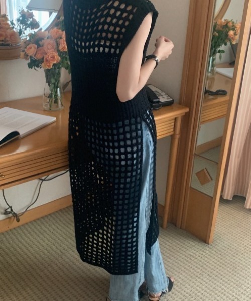 deux amour（ドゥーザムール）の「カギ編みロングジレ（ベスト・レディース・ブラック/ホワイト・FREE）」の21枚目の写真