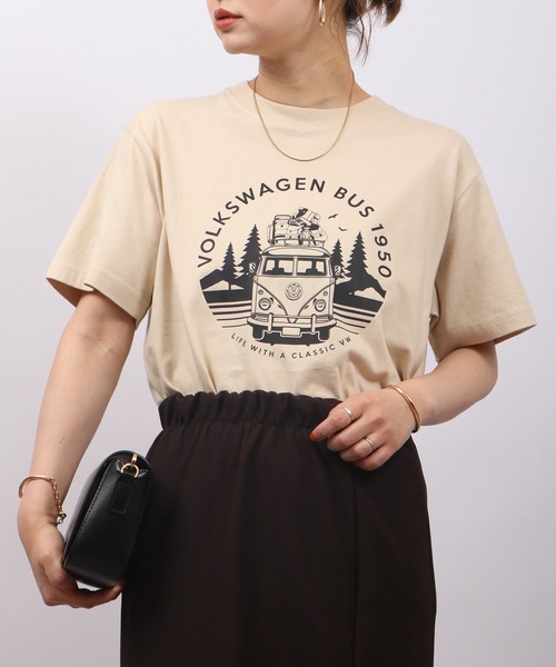 Volkswagen(フォルクスワーゲン)の「Volkswagen プリントクルーネック半袖Tシャツ(Tシャツ/カットソー・メンズ・ベージュ/インディゴブルー/ライトブルー・M/XL/L)」の3枚目の写真