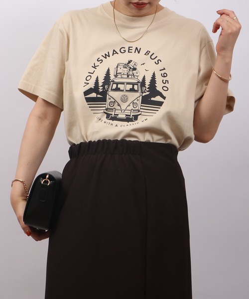 Volkswagen(フォルクスワーゲン)の「Volkswagen プリントクルーネック半袖Tシャツ(Tシャツ/カットソー・メンズ・ベージュ/インディゴブルー/ライトブルー・M/XL/L)」の6枚目の写真