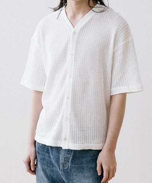 ALAND(エーランド)の「VASTIC/Half Knit カーディガン 2967028(カーディガン/ボレロ・メンズ・ブラック/アイボリー・MEDIUM/LARGE)」の1枚目の写真