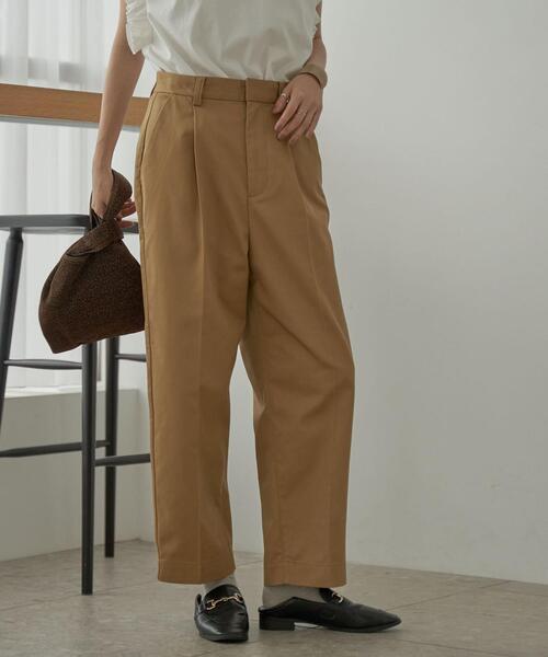 coen（コーエン）の「ワンタックテーパードチノパンツ（チノパンツ・レディース・ブラック/ベージュ・S/M/L）」の2枚目の写真