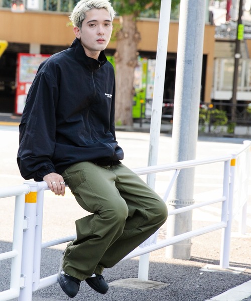 WEGO(ウィゴー)の「WEGO/ナイロントラックジャケット(ブルゾン・メンズ・カーキ/ブラック/ライトグレー/ダークグレー・LARGE/MEDIUM)」の5枚目の写真