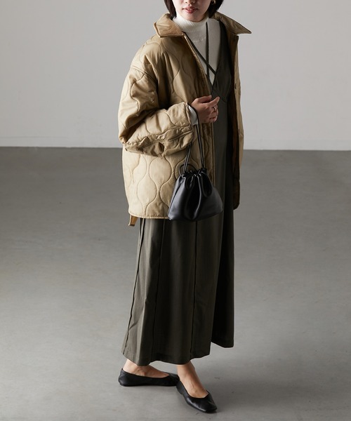 r.（アールドット）の「リップストップ ステンカラーキルトコート（ステンカラーコート・レディース・ベージュ/ブラック/カーキ/アイボリー・FREE）」の14枚目の写真