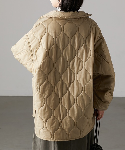 r.（アールドット）の「リップストップ ステンカラーキルトコート（ステンカラーコート・レディース・ベージュ/ブラック/カーキ/アイボリー・FREE）」の7枚目の写真