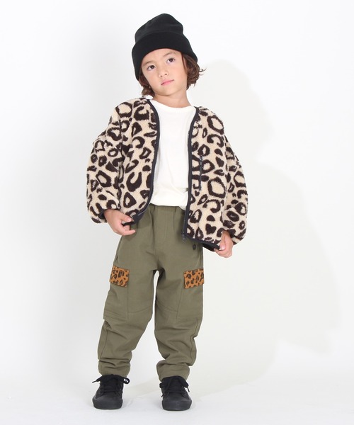 BABYDOLL（ベビードール）の「通販限定 ボア×キルト リバーシブル 中綿ブルゾン 8667K（ダウンジャケット/コート・キッズ・ベージュ/ナチュラル/サンドベージュ/ダークブラウン系/オフホワイト・130cm/110cm/100cm/150cm/140cm/90cm/120cm）」の15枚目の写真