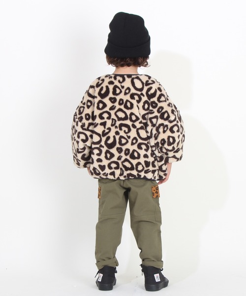 BABYDOLL（ベビードール）の「通販限定 ボア×キルト リバーシブル 中綿ブルゾン 8667K（ダウンジャケット/コート・キッズ・ベージュ/ナチュラル/サンドベージュ/ダークブラウン系/オフホワイト・130cm/110cm/100cm/150cm/140cm/90cm/120cm）」の14枚目の写真