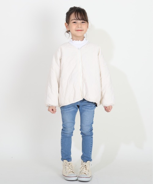 BABYDOLL（ベビードール）の「通販限定 ボア×キルト リバーシブル 中綿ブルゾン 8667K（ダウンジャケット/コート・キッズ・ベージュ/ナチュラル/サンドベージュ/ダークブラウン系/オフホワイト・130cm/110cm/100cm/150cm/140cm/90cm/120cm）」の19枚目の写真