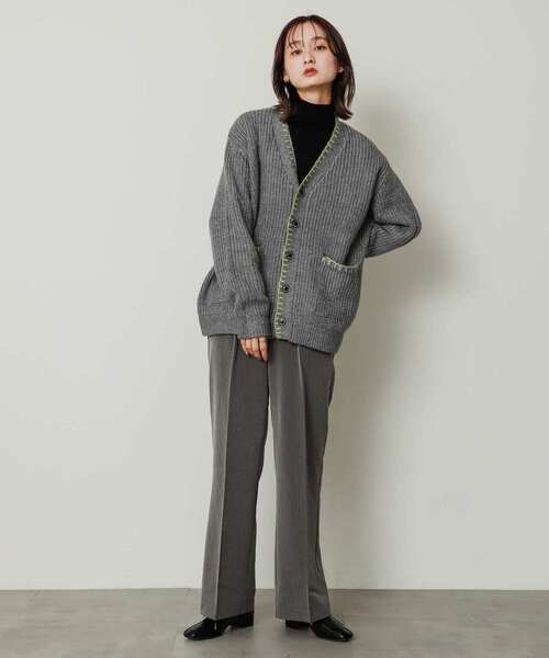 SENSE OF PLACE by URBAN RESEARCH（センスオブプレイスバイアーバンリサーチ）の「『ユニセックス』ハンドステッチVネックカーディガン（カーディガン/ボレロ・メンズ・ブラック/グレー/ブラウン・MEDIUM/LARGE）」の7枚目の写真