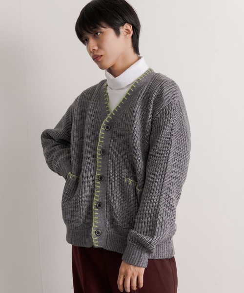 SENSE OF PLACE by URBAN RESEARCH（センスオブプレイスバイアーバンリサーチ）の「『ユニセックス』ハンドステッチVネックカーディガン（カーディガン/ボレロ・メンズ・ブラック/グレー/ブラウン・MEDIUM/LARGE）」の20枚目の写真