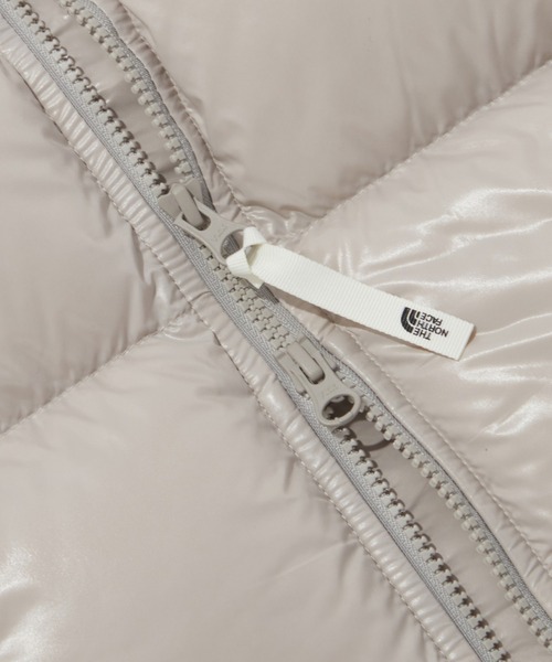 THE NORTH FACE（ザノースフェイス）の「国内未発売 THE NORTH FACE(ザ・ノースフェイス)/軽量 グロッシー ダウンベスト/W'S GLOSSY DOWN VEST（ダウンベスト・レディース・ブラック/ホワイト/ブラウン・S/M/L）」の6枚目の写真