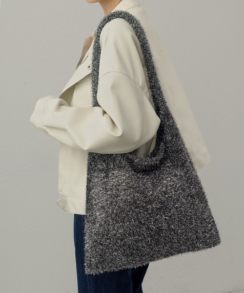 LA VORAGINE(ラ ヴォラジネ)の「ラメ入りハンドバッグ(ハンドバッグ・レディース・パープル/ゴールド/シルバー/ブラック/レッド/チャコールグレー/ブルー/ピンク・FREE)」の3枚目の写真