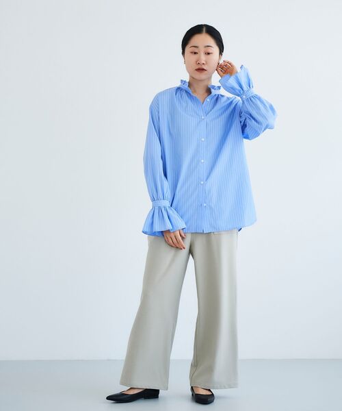 le.coeur blanc（ルクールブラン）の「フリルネック前釦ブラウス（シャツ/ブラウス・レディース・オフホワイト/ホワイト系その他/ブルー系その他2・38）」の14枚目の写真