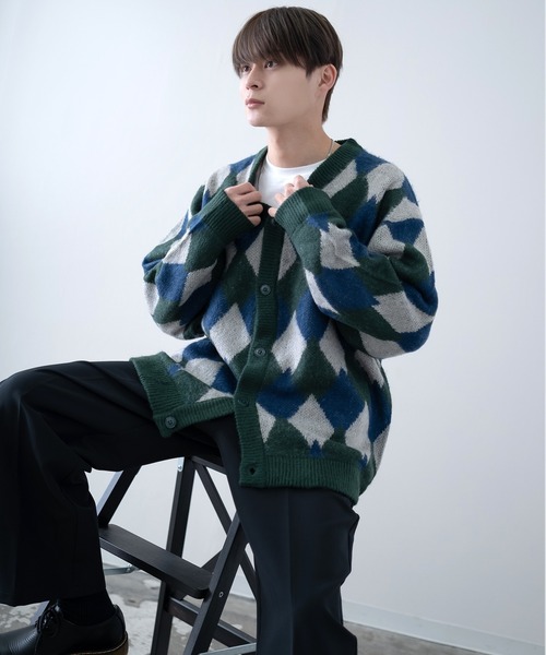 improves(インプローブス)の「ダイヤアーガイル柄 シャギー加工 カーディガン(カーディガン/ボレロ・メンズ・グリーン/ワイン/ブラック・MEDIUM/LARGE/X-LARGE)」の12枚目の写真