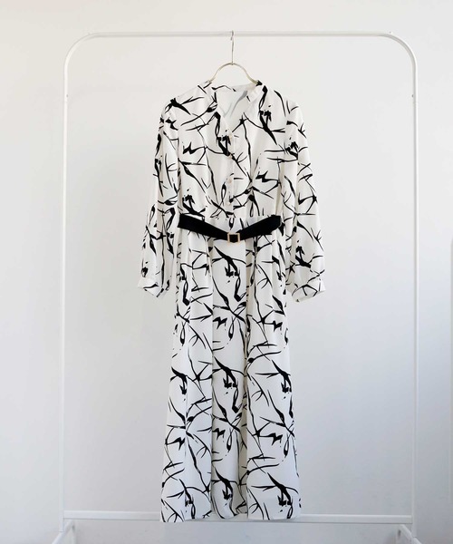 【セール】オフィスもデイリーもOK♪【洗えて華やか】配色プリント・フレアーワンピース（ワンピース）｜WHITE JOOLA（ホワイトジョーラ）