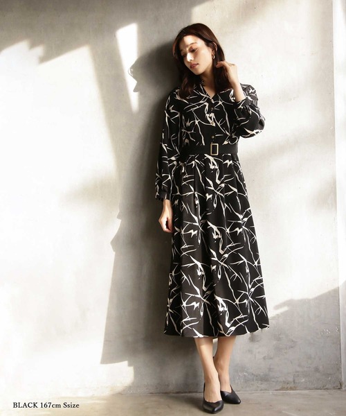 【セール】オフィスもデイリーもOK♪【洗えて華やか】配色プリント・フレアーワンピース（ワンピース）｜WHITE JOOLA（ホワイトジョーラ）