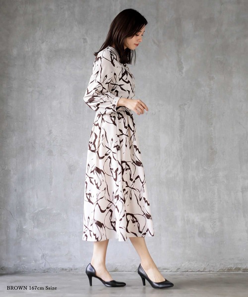 【セール】オフィスもデイリーもOK♪【洗えて華やか】配色プリント・フレアーワンピース（ワンピース）｜WHITE JOOLA（ホワイトジョーラ）