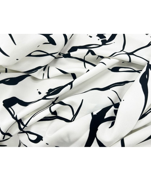 【セール】オフィスもデイリーもOK♪【洗えて華やか】配色プリント・フレアーワンピース（ワンピース）｜WHITE JOOLA（ホワイトジョーラ）