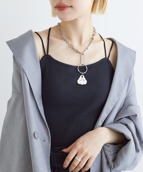 w closet（ダブルクローゼット）の「カップ付きキャミソール（キャミソール・レディース・ブラック/イエロー系その他/ピンク系その他/ブラック×ホワイト/オフホワイト・FREE）」の2枚目の写真