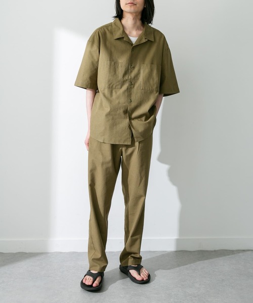 URBAN RESEARCH Sonny Label(アーバンリサーチサニーレーベル)の「『吸水速乾/接触冷感/イージーケア』マルチ機能リサイクルファブリックオープンカラーシャツ(シャツ/ブラウス・メンズ・ネイビー/カーキ/ブラック・MEDIUM/LARGE)」の11枚目の写真