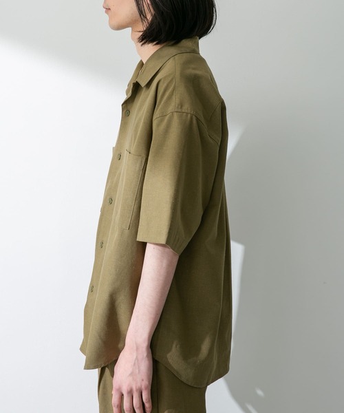 URBAN RESEARCH Sonny Label(アーバンリサーチサニーレーベル)の「『吸水速乾/接触冷感/イージーケア』マルチ機能リサイクルファブリックオープンカラーシャツ(シャツ/ブラウス・メンズ・ネイビー/カーキ/ブラック・MEDIUM/LARGE)」の20枚目の写真