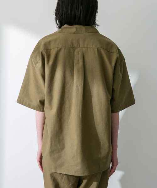 URBAN RESEARCH Sonny Label(アーバンリサーチサニーレーベル)の「『吸水速乾/接触冷感/イージーケア』マルチ機能リサイクルファブリックオープンカラーシャツ(シャツ/ブラウス・メンズ・ネイビー/カーキ/ブラック・MEDIUM/LARGE)」の21枚目の写真