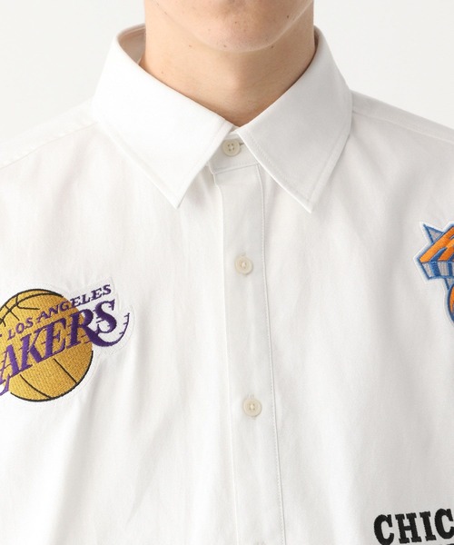NBA(エヌビーエー)の「【NBA】別注/チームロゴワッペン/オーバーサイズシャツ(シャツ/ブラウス・メンズ・ホワイト/ストライプ・LARGE/MEDIUM)」の13枚目の写真