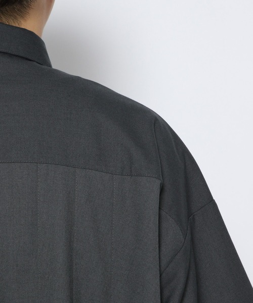 HARE（ハレ）の「【SET UP対応】YOSEオーバープリーツシャツ（シャツ/ブラウス・メンズ・ブラック/グレー・FREE）」の7枚目の写真