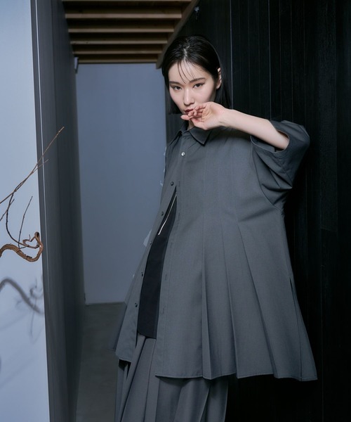 HARE（ハレ）の「【SET UP対応】YOSEオーバープリーツシャツ（シャツ/ブラウス・メンズ・ブラック/グレー・FREE）」の18枚目の写真