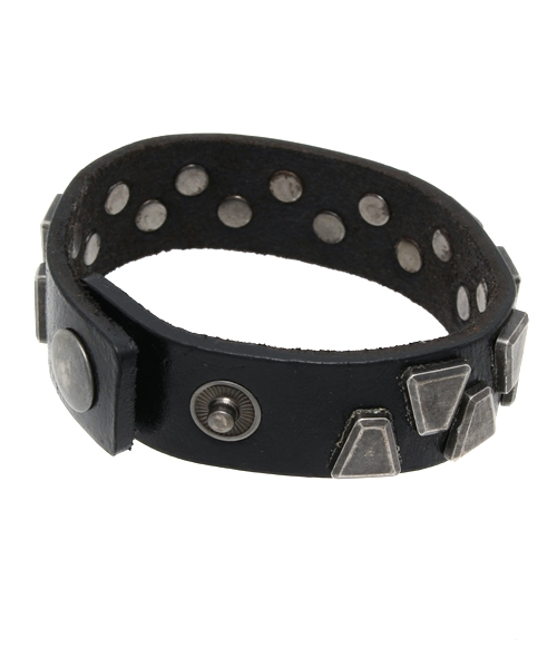 WEGO（ウィゴー）の「WEGO/テーブルスタッズブレスレット（ブレスレット・メンズ・ブラウン/ブラック・FREE）」の3枚目の写真